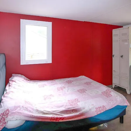 1 Bedroom Lovely Stacaravan In Beauchastel